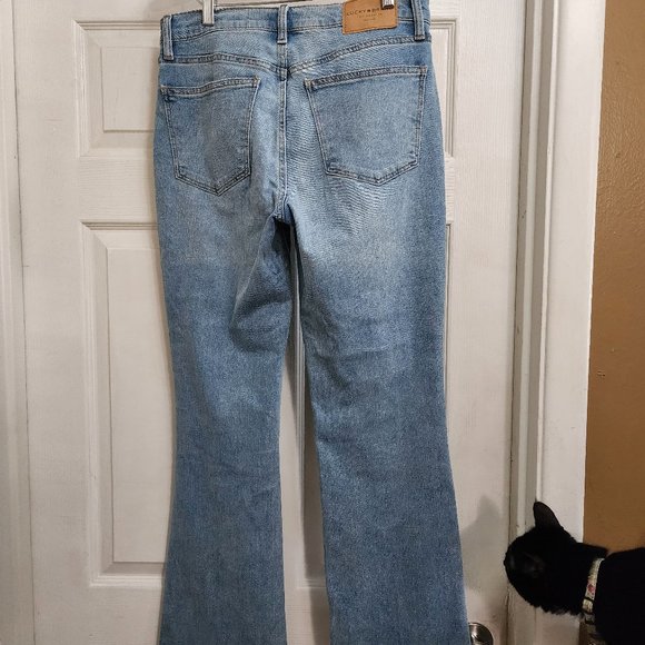 Lucky Brand Mid Rise Ava Boot, Size 10/30R - Picture 2 of 4